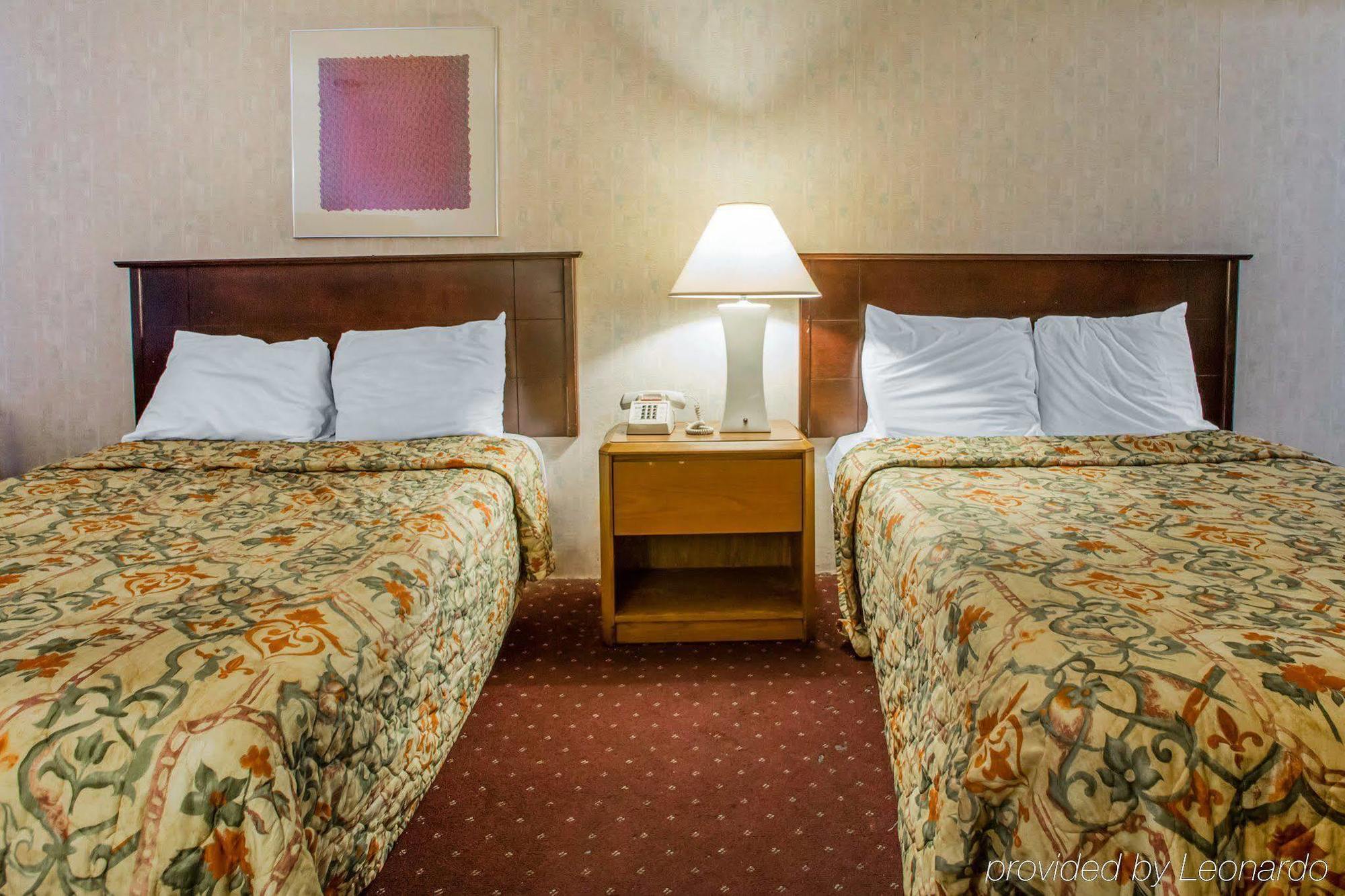 Rodeway Inn Parkway Absecon Exterior photo